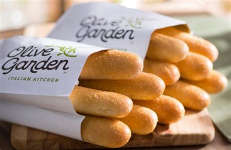 Olive Gardens Unlimited Breadsticks Are Back ️ Updated 2024