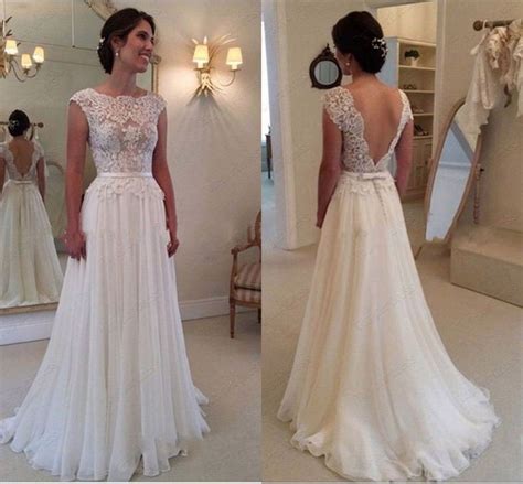 Brautkleid rückenfrei brautkleid schlicht brautkleid spitze hochzeitskleid spitze magische hochzeit prinzessin hochzeit vintage hochzeit kleidchen bruder. Die besten 25+ Brautkleid spitze Ideen auf Pinterest ...