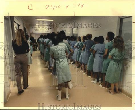 1988 Press Photo Female Inmates At Harris County Jail Morning Court