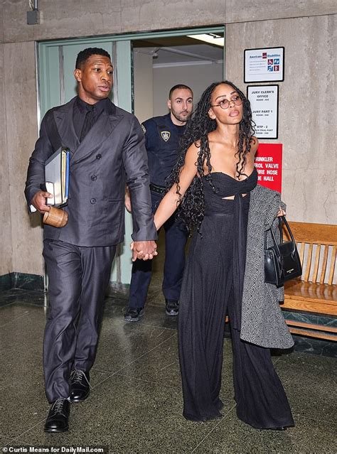 Jonathan Majors Ex Girlfriend Grace Jabbari Breaks Down In Nyc Court Room Before Pleading Not