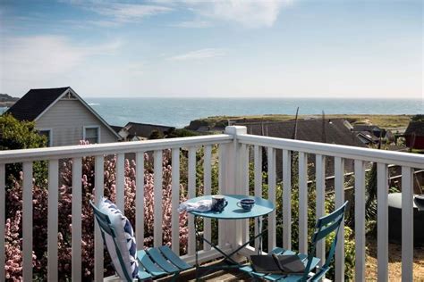 Jd House Is Nearest To The Sea Of The Blue Door Group Inns Of Mendocino