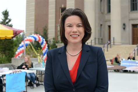 Dfl Congressional Candidate Angie Craig Emphasizes Jobs Education At