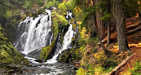 Take Oregons Highway Of Waterfalls For A Scenic Fall Drive