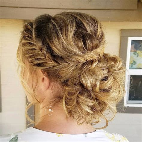 It's the perfect summer hairstyle (especially during this heat wave) and would look amazing on any bride or her bridesmaids, and the best part is that it's much simpler and easier than it looks to create. 24 Beautiful Bridesmaid Hairstyles For Any Wedding - The ...