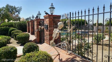 I'm no professional so feel free to comment with any questions you may have. 60+ Skeleton Halloween Decoration Ideas for Outdoors