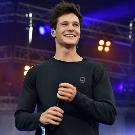 This allows for a quick switch from cymbal washes to arti. Wincent Weiss Interview: Wincent im Gespräch über ...