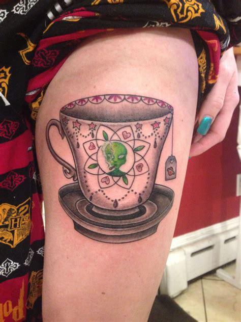 The sisters got the skull tattoos with another's initials on their foot as a reminder of how much they mean to each other. Pin by Patrik Gladmark on Female tattoos | Tattoos for ...