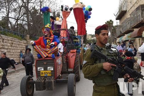 Photo Israeli Settlers Celebrate Purim In Hebron West Bank