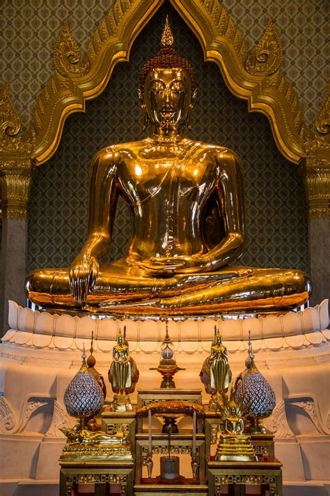 Golden Buddah Of Wat Traimit Thai Buddha Statue Buddha Golden Buddha