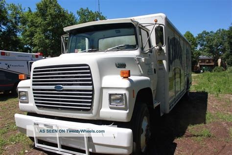 1991 Ford F9000
