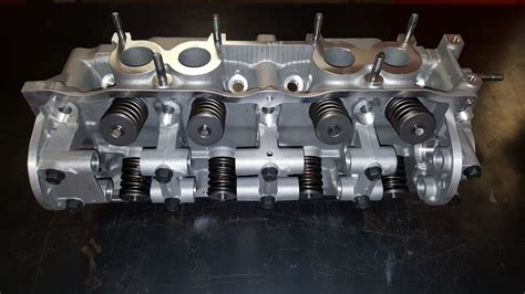 Industrial Forklift Mazda Aluminum Cylinder Head Valve Job Rebuilding