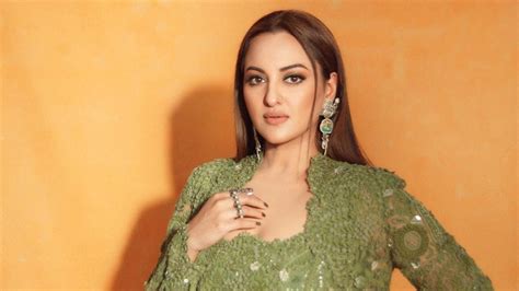 When Is Sonakshi Sinha Getting Married Actress Has Savage Reply India Tv