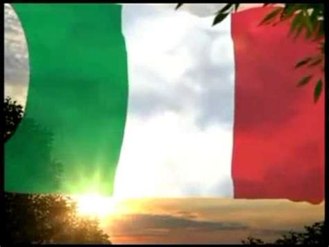 Non sono colori casuali infatti, ma sono stati scelti con uno specifico significato allegorico. Bandiera Nazionale Italiana - YouTube