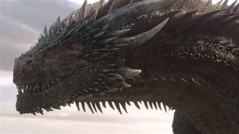 Combien De Figurant Dans Game Of Thrones - Game of Thrones : Drogon crache du feu dans le nouveau teaser de la