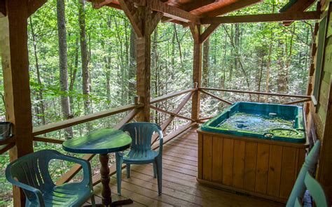 The location makes it a great place to get away from the hustle and bustle of the city yet it is close to all the conveniences of town. BLUE HEAVEN | WILDWOOD MOUNTAIN SMOKY MOUNTAINS
