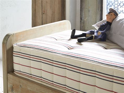 Saatva mattress and nest bedding. Seriously Comfy Kids Mattresses | Our Kids Mattress | Loaf