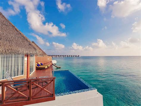 Mercure Maldives Kooddoo Resort Maldivler