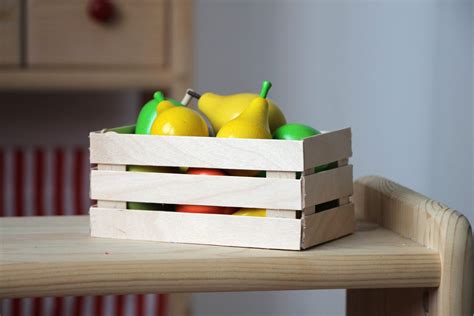Weiteres kaufladenzubehör sorgt für extra spielspaß: DIY: Kaufladen-Obstkiste selber bauen - Lavendelblog