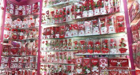 We can provide high quality products to you. Christmas Decorations Wholesale China Yiwu 2