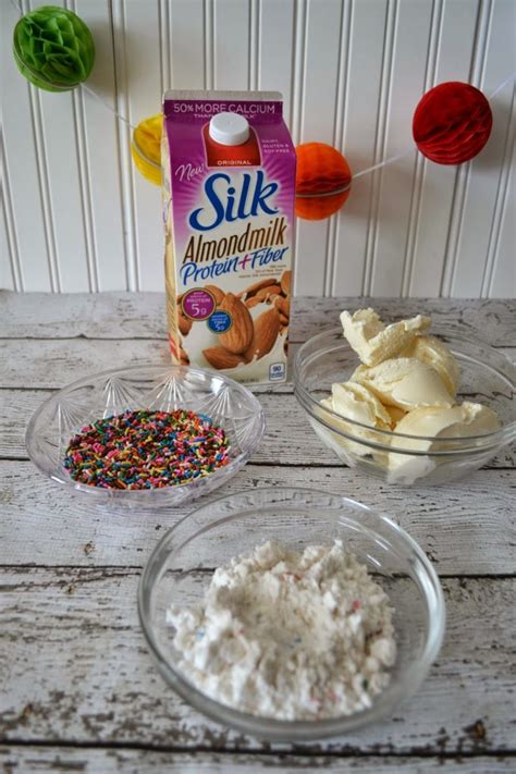 1280 x 720 jpeg 84 кб. Birthday Cake Milk Shake #Recipe with Almond Milk ...