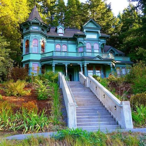 The Shelton Mcmurphey Johnson House Or Castle On The Hill In Eugene