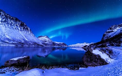 Northern Lights Over The Lake Marvelous Nature