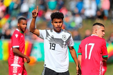 Spe att def tec phy men. Karim Adeyemi: Salzburgs nächstes Kronjuwel - Champions ...