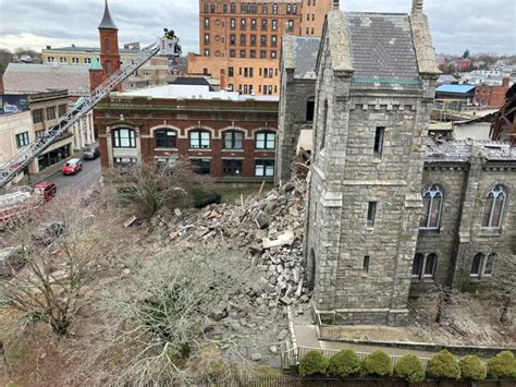 Streets Closed As Crews Respond To Roof Collapse At New London Church