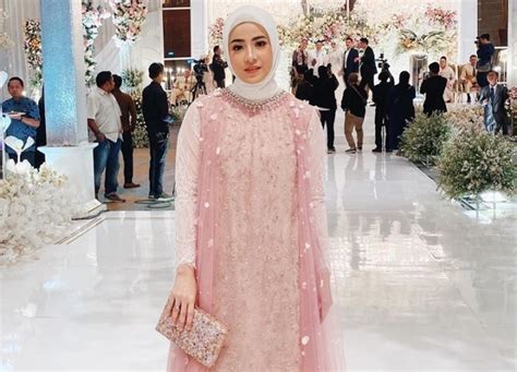 Outfit Kondangan Hijab 2023 Kekinian Yang Simple Dan Elegan