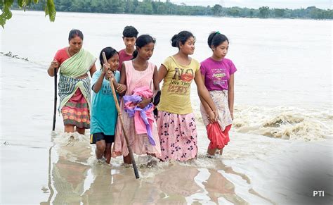 Assam Floods Brahmaputra Water Level Recedes In Guwahati Relief From Flood Situation Daily News