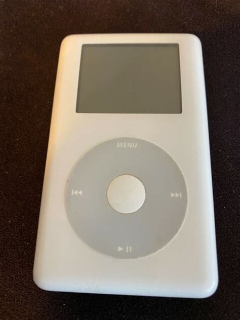 Apple Ipod Classic 3rd Generation White 20 Gb For Sale Online Ebay