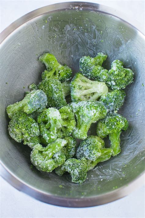 This roasted frozen broccoli recipe will show you just how delicious frozen vegetables can be! How to Make Roasted Frozen Broccoli - Clean Eating Kitchen