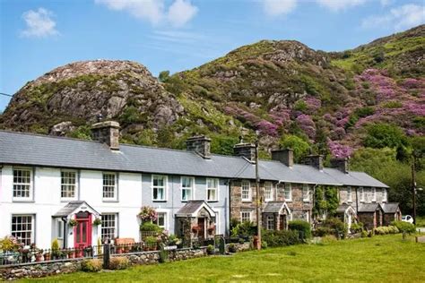 12 Welsh Villages So Beautiful Youll Want To Move There Straight Away