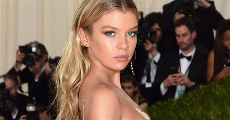Braless Stella Maxwell Suffers Nip Slip As She Flashes Legs And Boobs In Plunging Thigh Split