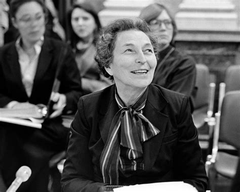 Anna Schwartz Economist Who Worked With Friedman Dies At 96 The New York Times