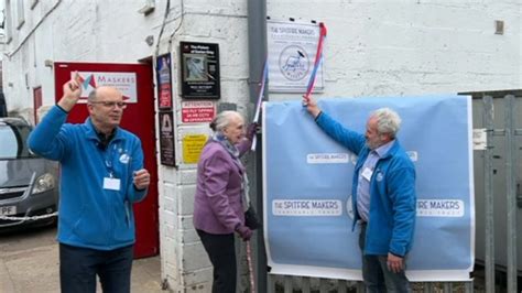 Southampton Spitfire Factory Plaque Unveiled By Former Worker Bbc News