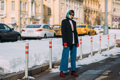 the best street style from russia fashion week fall 18 russia fashion cool street fashion
