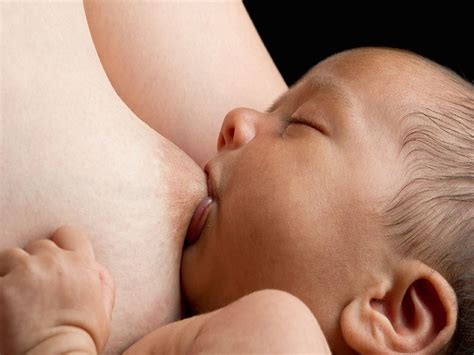 Allattamento al seno 3 motivi per cui è più difficile del parto