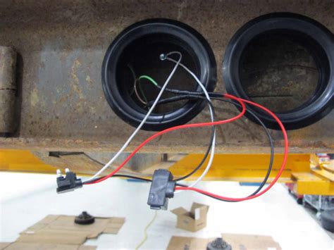 If any of the light functions don't have the proper power, look for after you've troubleshot the light wiring system on your trailer, you may find that you need a bit of extra support. Right Angle 3-Wire Pigtail for Optronics Trailer Lights - 3-Prong PL-3 Plug - 10" Lead Optronics ...