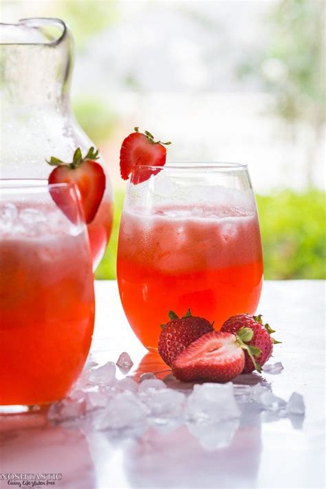 Make This Homemade Strawberry Lemonade In Only Five Minutes Its So