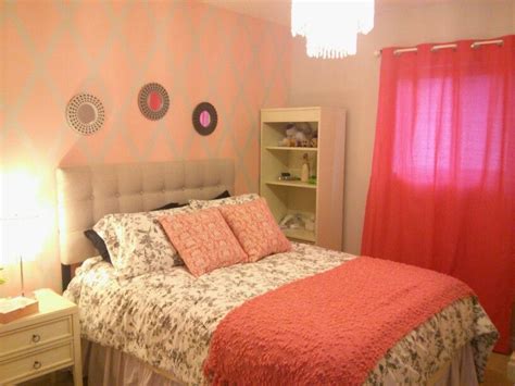 1.coral pillow in amazon $59.95. Coral bedroom | Coral bedroom, Home decor, Decor