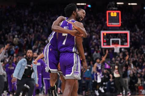 Chimezie Metus Last Second Trey Lifts Kings Over Mavs Abs Cbn News