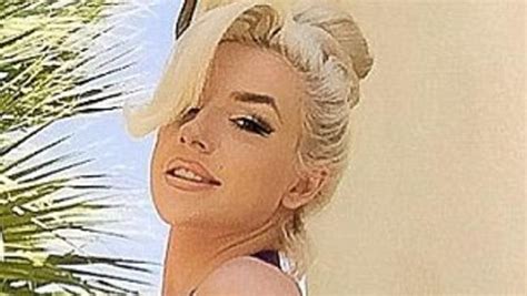 Courtney Stodden Shows Off Duct Tape Bikini Adelaide Now