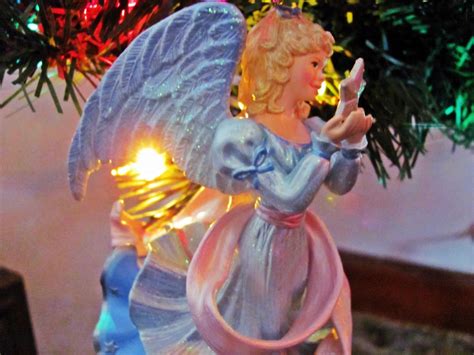 Christmas Angel wallpaper - Angels Wallpaper (33006998) - Fanpop