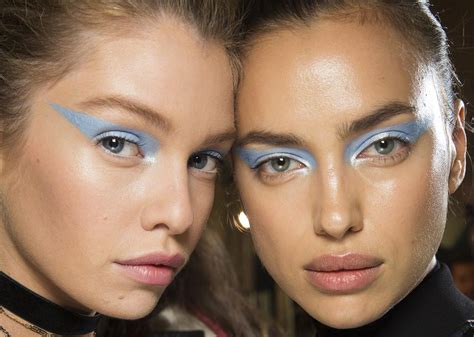 runway beauty icy blue eyes and glitter lips at atelier versace fall 2016 couture makeup for life