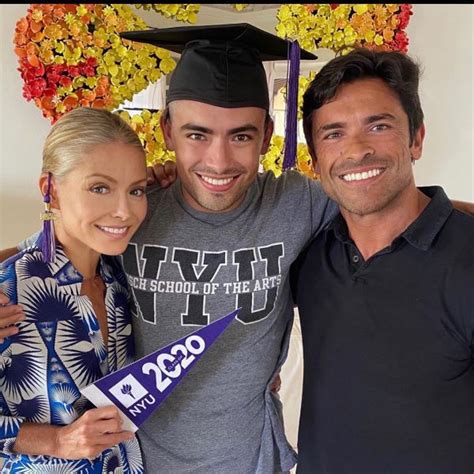 Kelly Ripa And Mark Consuelos Cutest Photos With Their Kids
