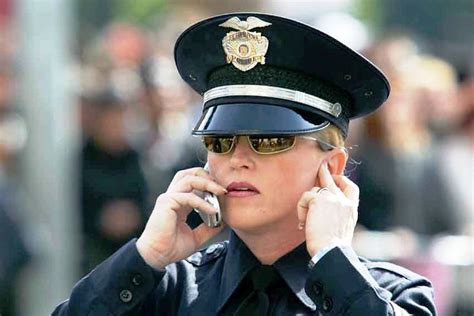051 20019 Female Officer Flickr