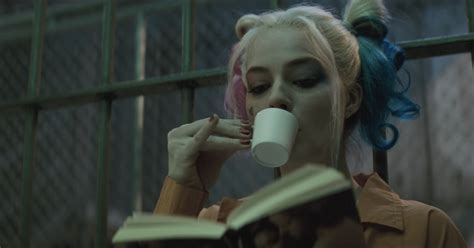 Harley Quinn Reads A Romance Novel In Suicide Squad — And That Says A