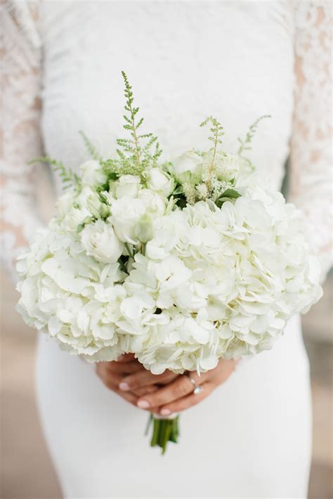 20 Hydrangea Wedding Bouquets Any Bride Would Love Wedding Flowers