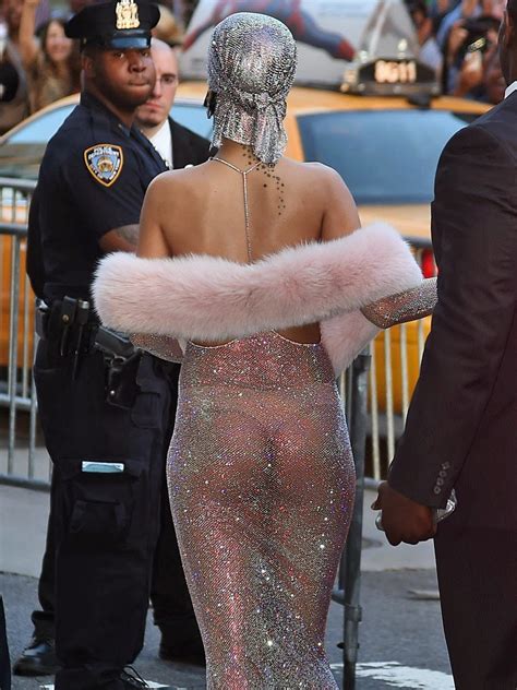 Pics Of Rihanna Nipples And Bum At Cfda Fashion Awards
